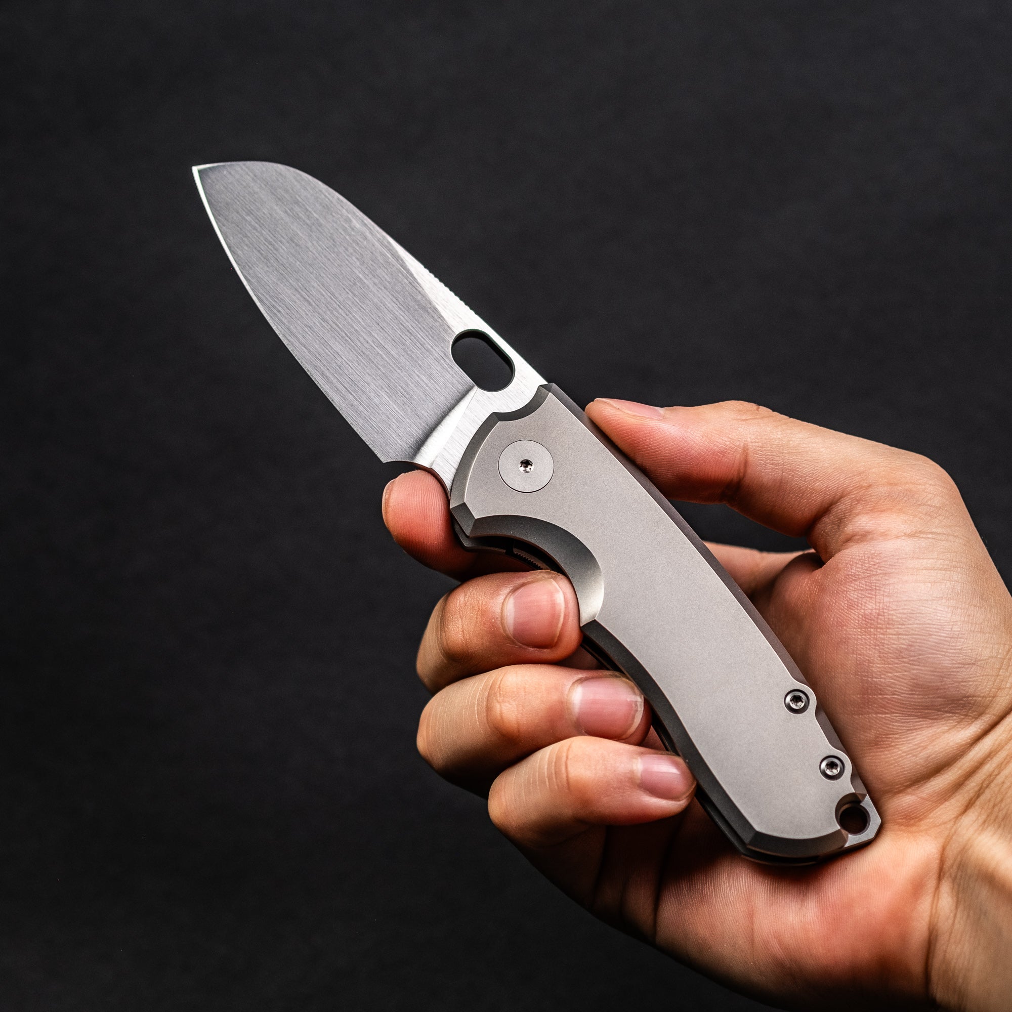 URBAN F5.5 - Hand-Rubbed Magnacut & Blasted Titanium – URBAN EDC®