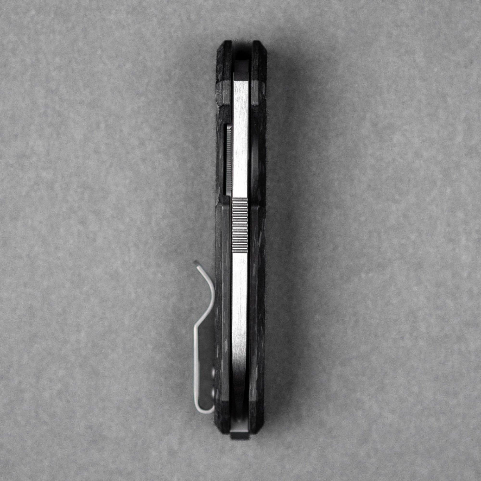 URBAN F5.5 - Marbled Carbon Fiber & Hand - Rubbed Magnacut - URBAN EDC®