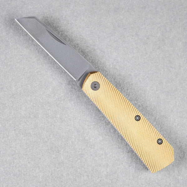 URBAN Straighthawk - Darkwashed Magnacut & Stonewashed Brass w/ Micro Milling - URBAN EDC®