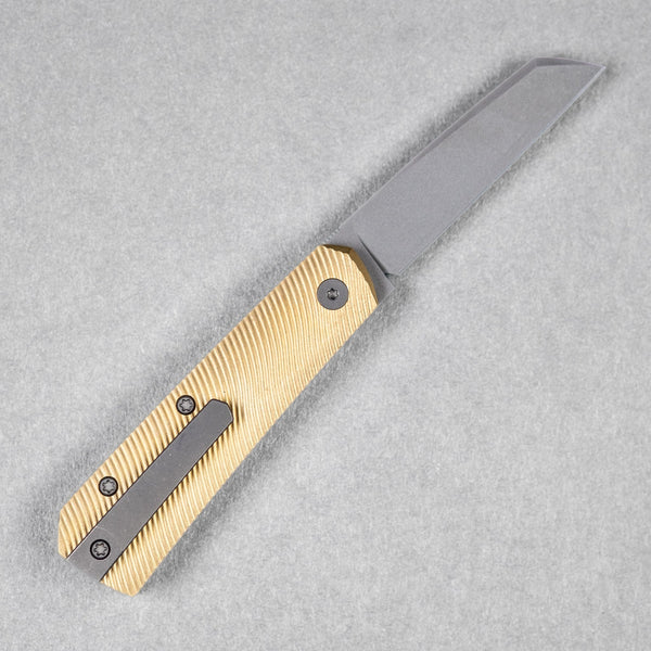 URBAN Straighthawk - Darkwashed Magnacut & Stonewashed Brass w/ Micro Milling - URBAN EDC®