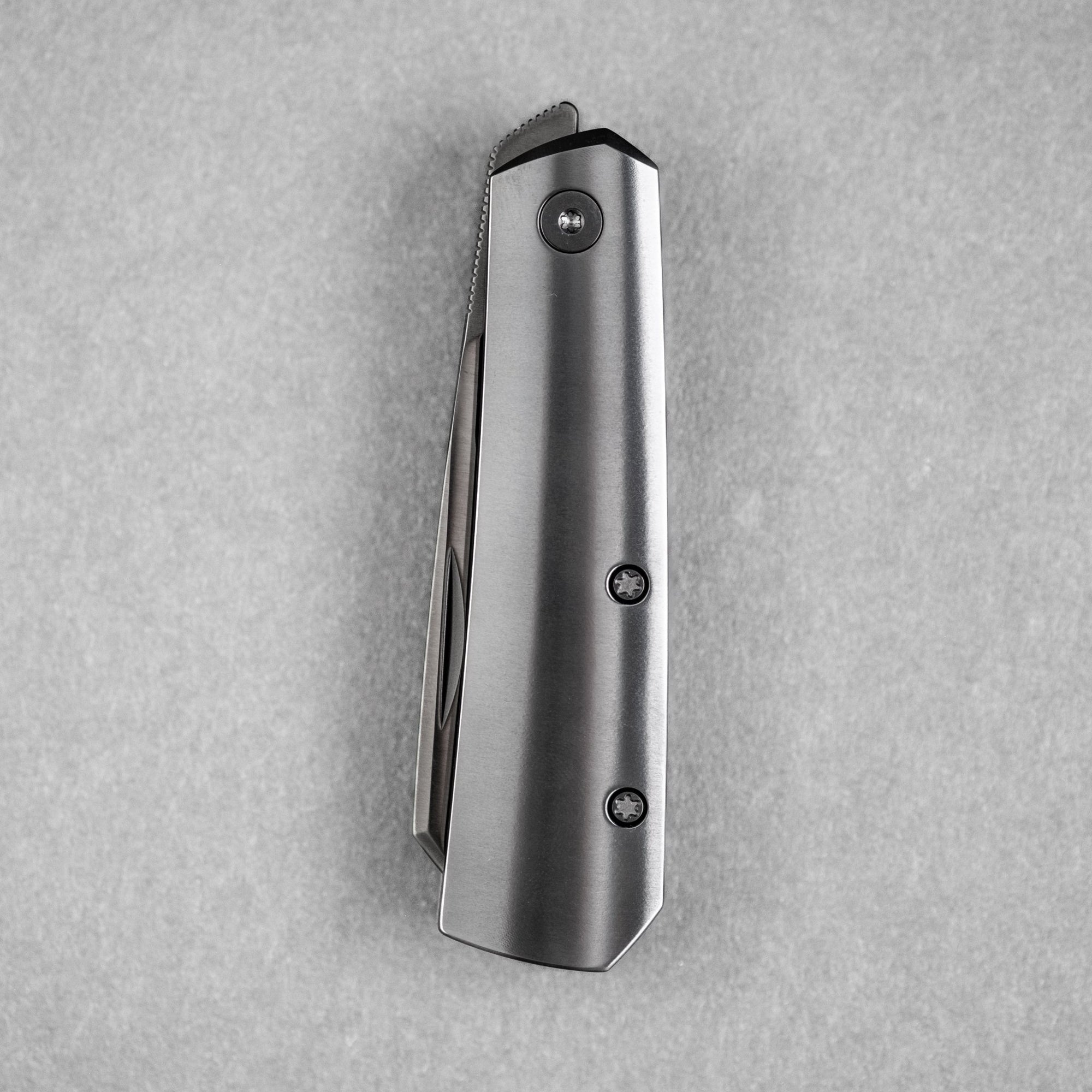 URBAN Straighthawk - Polished DLC Magnacut & Polished Zirc w/ Polished Zirc Backspacer - URBAN EDC®