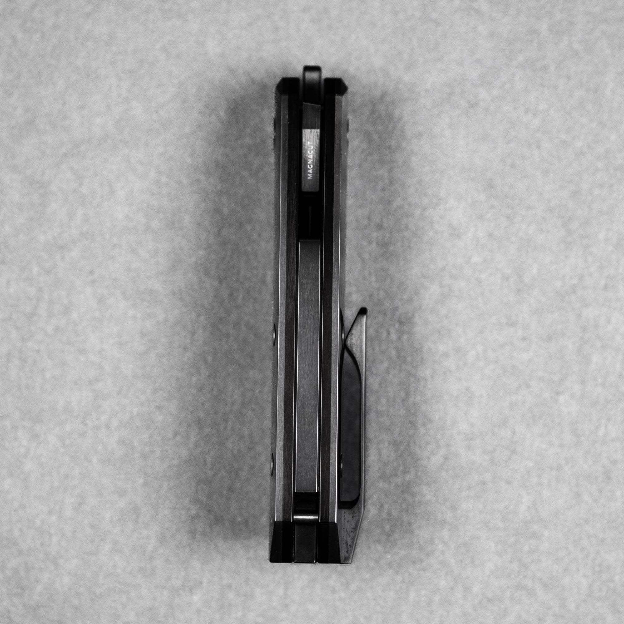 URBAN Straighthawk - Polished DLC Magnacut & Polished Zirc w/ Polished Zirc Backspacer - URBAN EDC®