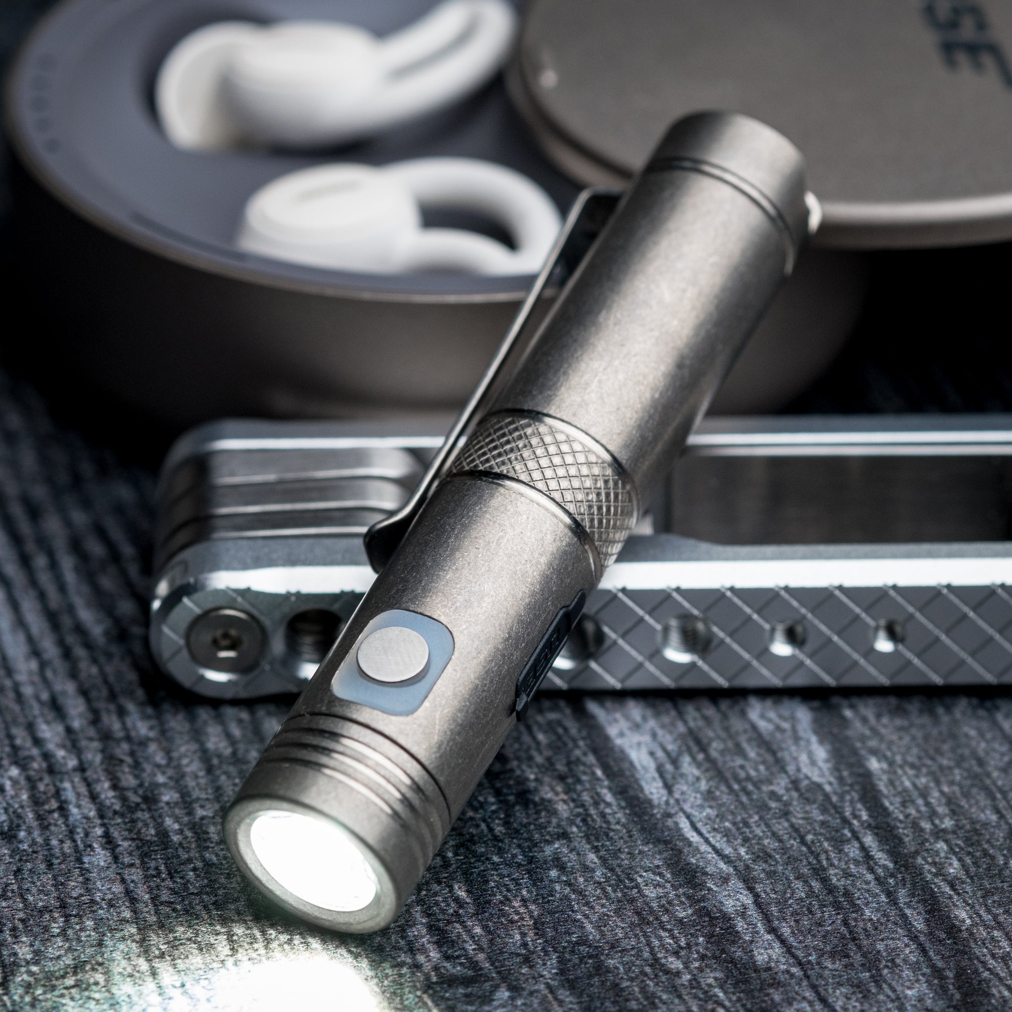 Dapper Design ION Flashlight