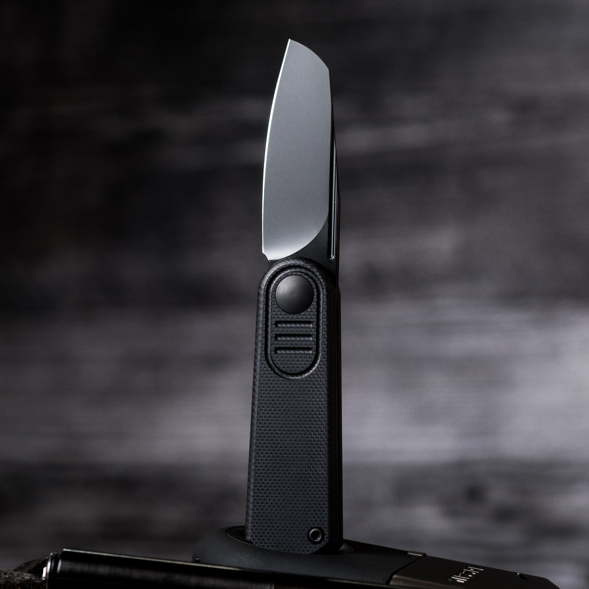 URBAN EDC X EXCESSORIZE ME Baby Barlow - Black G10 (Limited)