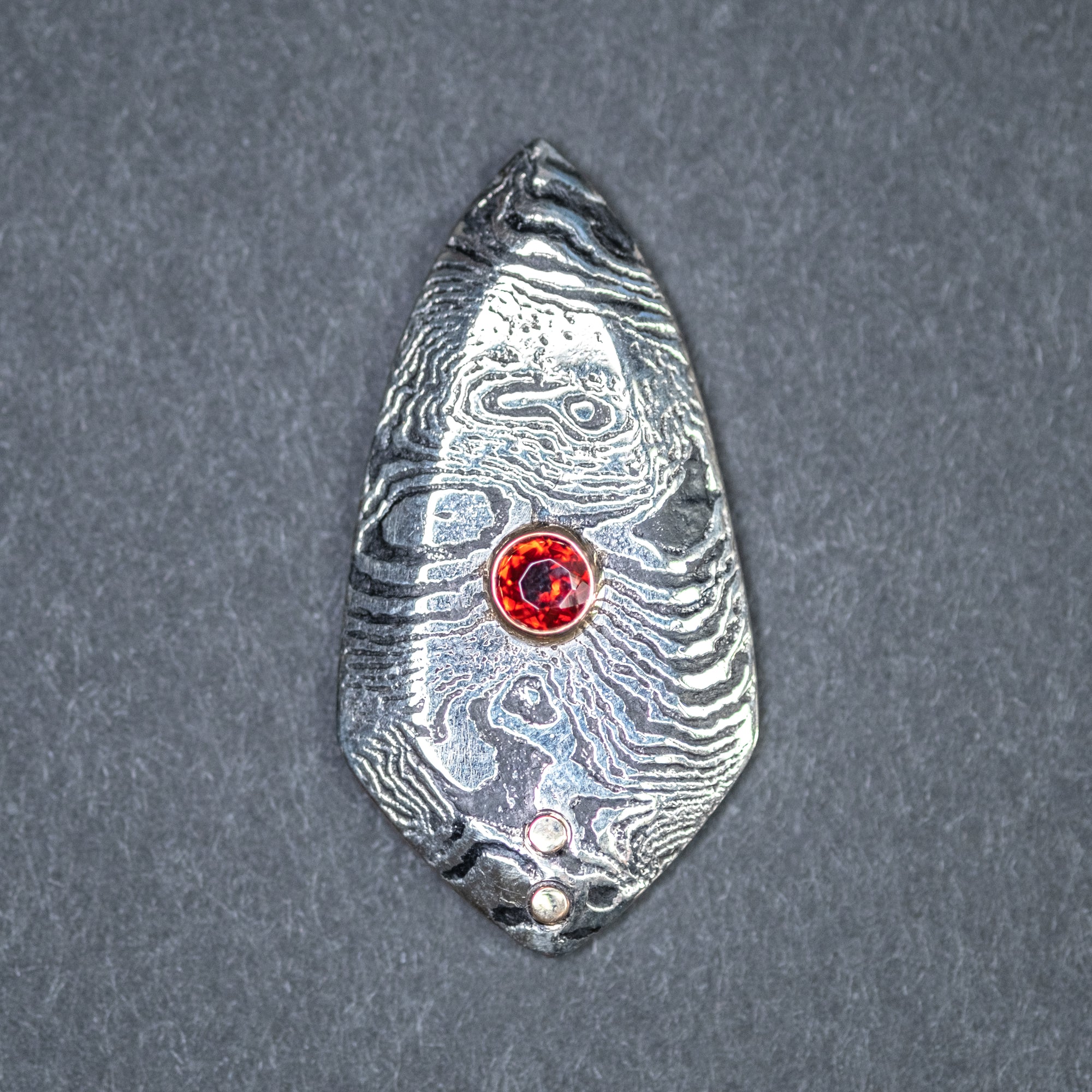 Sacred Skulls Edge Worry Stone - Garnet Inlay (Custom)