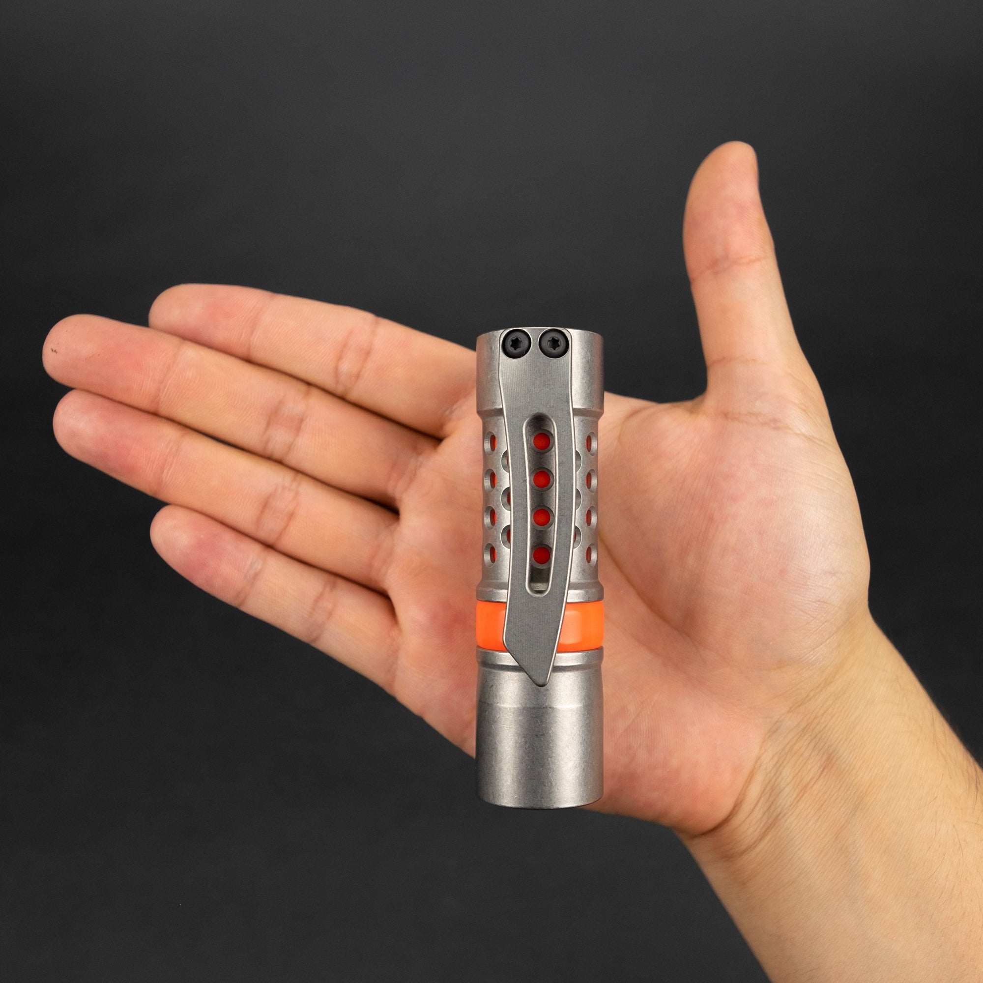 Flashlight - Barrel Flashlight M2JN Gen 3 - Titanium