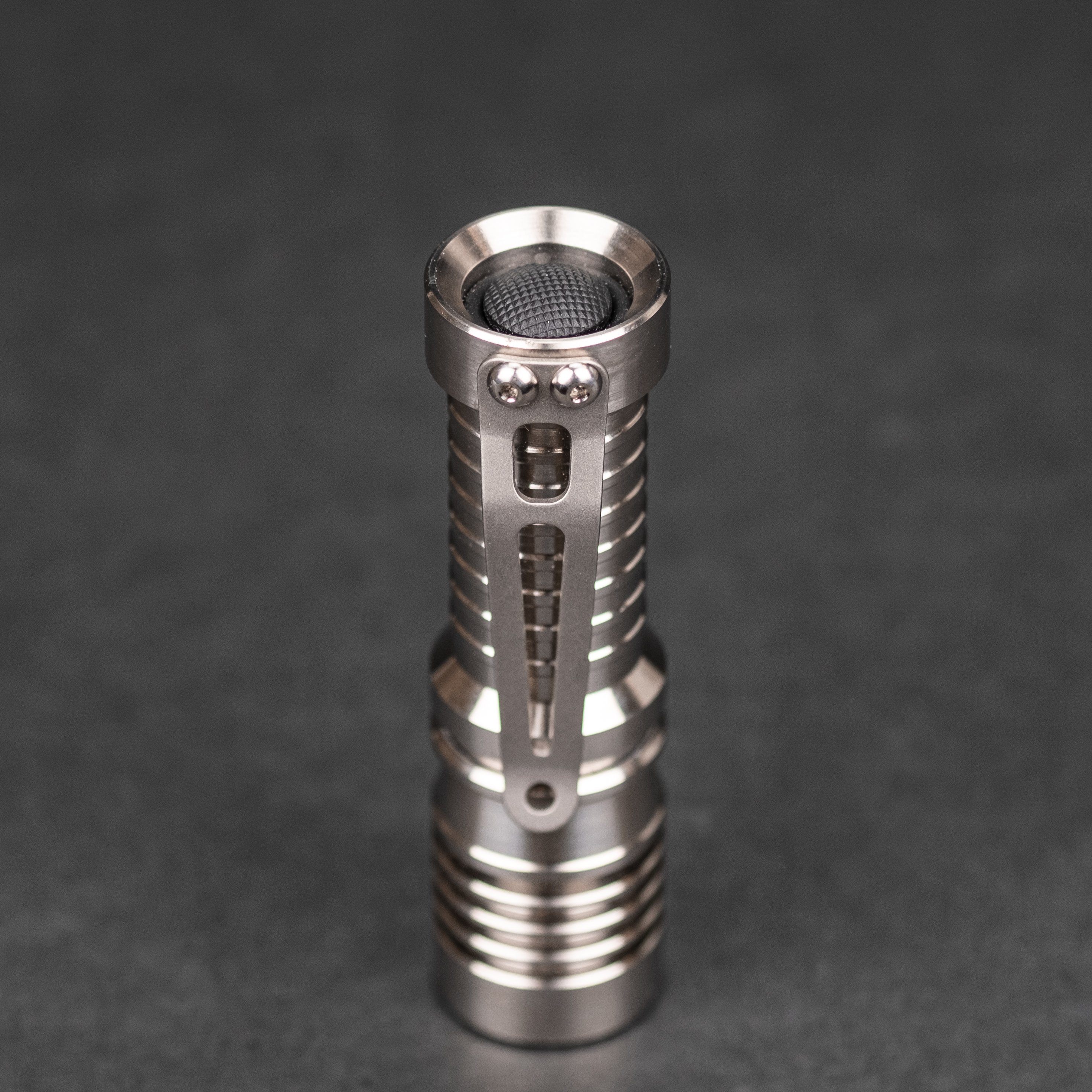 Pre-Owned: McGizmo Haiku Flashlight (Custom) – URBAN EDC®