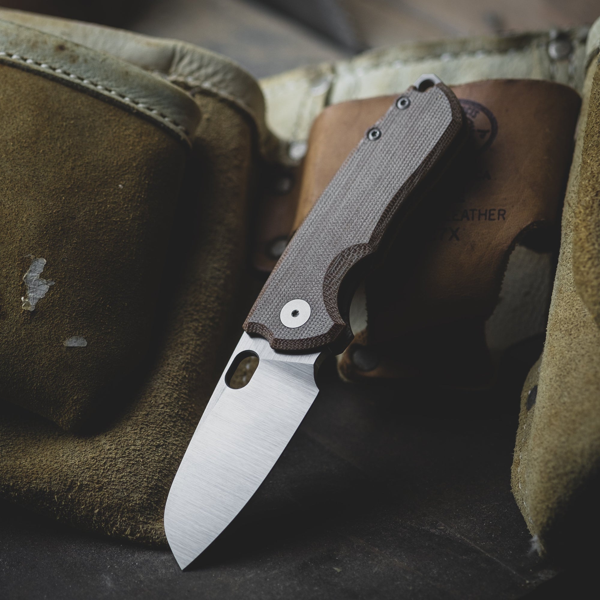 Knife - Pre-Order: Urban EDC F5.5 - Brown Micarta & M390 (Exclusive)