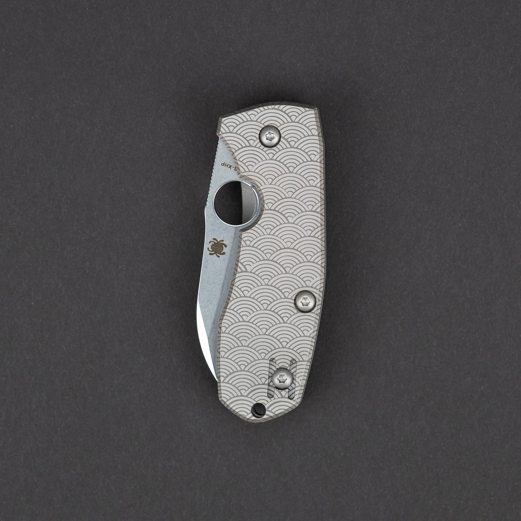 Knife - Spyderco Techno 2 With Seigaiha Motif - Titanium (Exclusive)