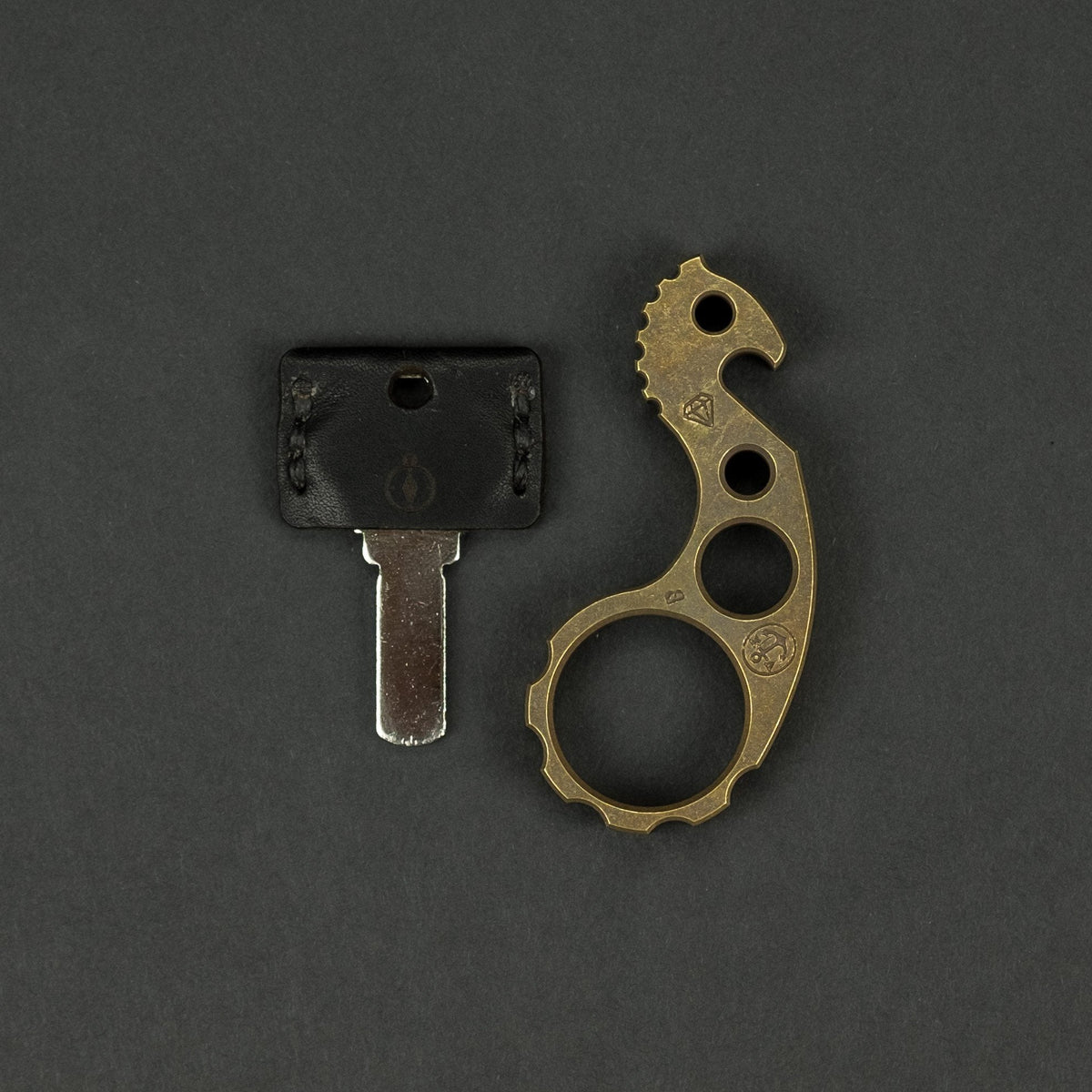 VoxDesign Sulky Seahorse - Patinaed Brass (Custom) - URBAN EDC®